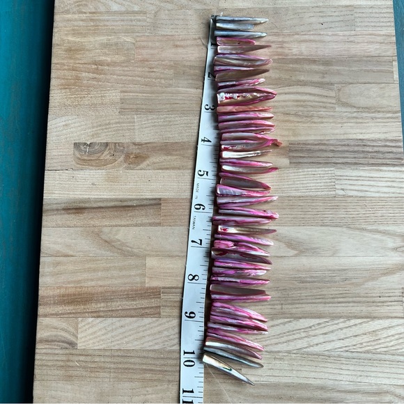 Crafting shell spike beads tinted pink tones 10” strand jewelry making - Picture 2 of 5